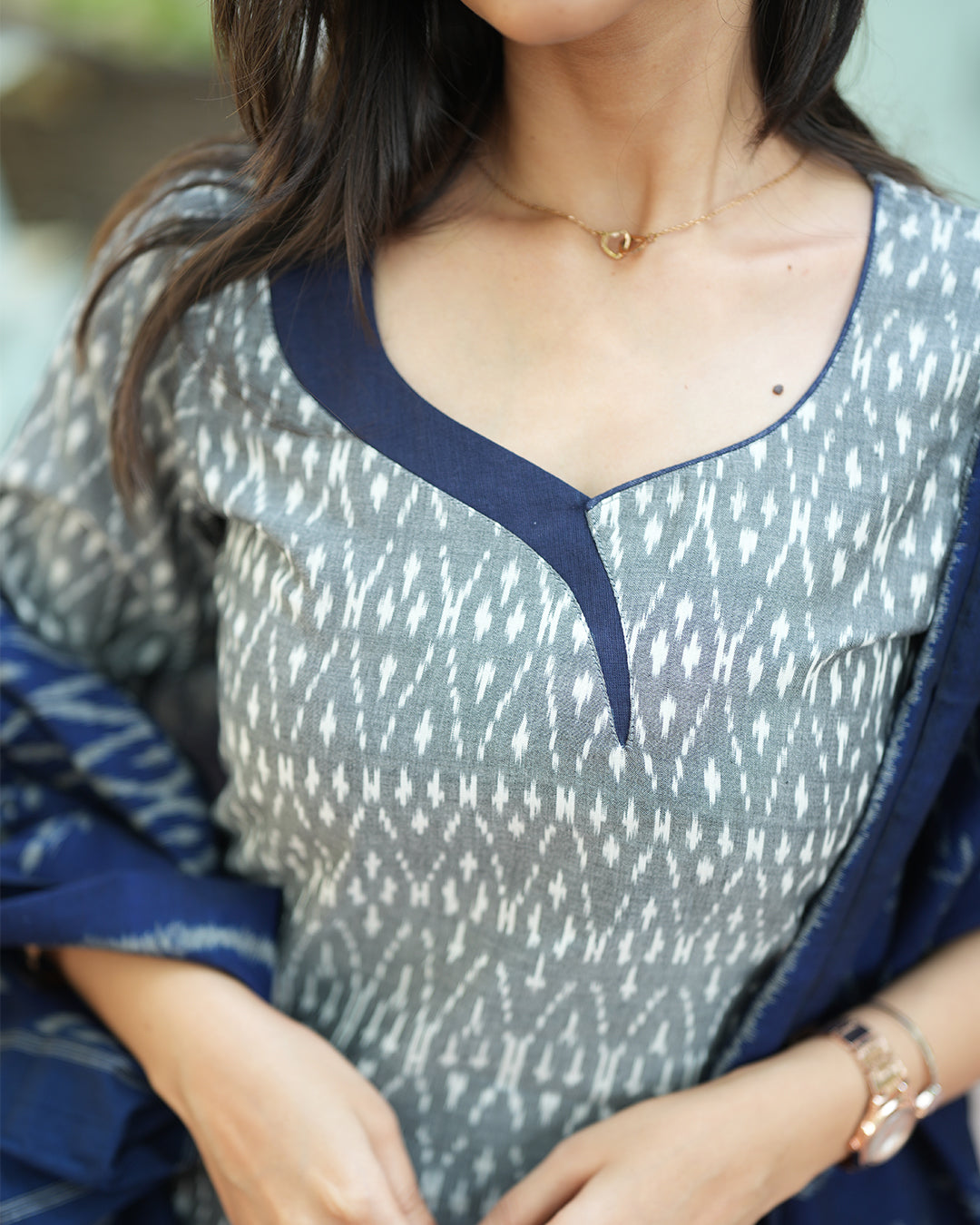 Nathiya - Grey ikkat suit set