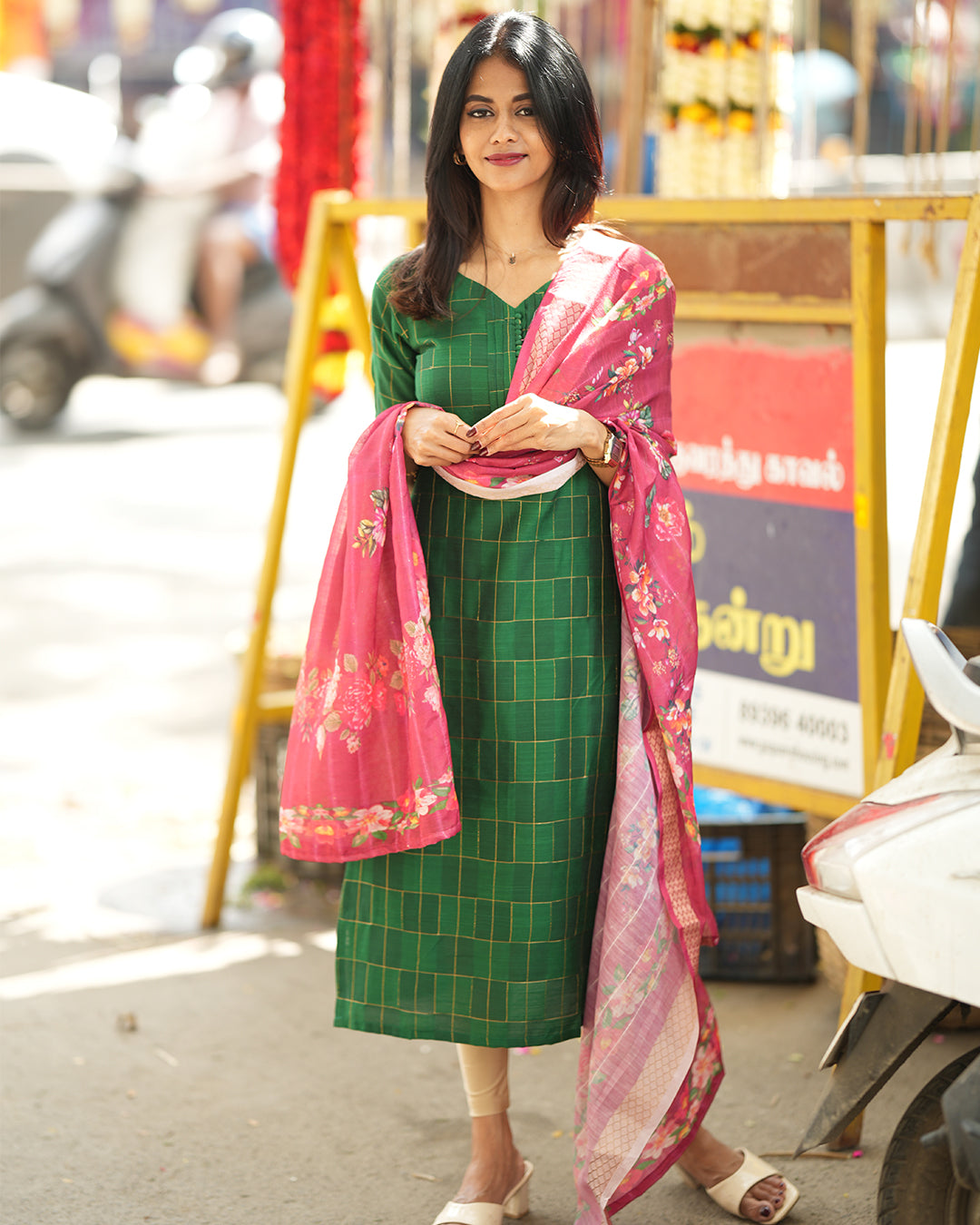 Green Jari Checked with Pink Organza Dupatta